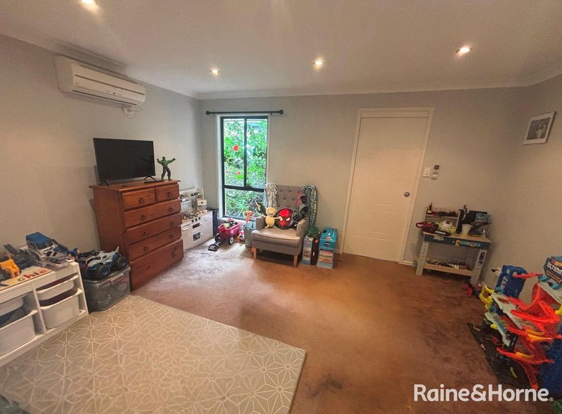 Photo - 6 Bernard Crescent, Kingaroy QLD 4610 - Image 8