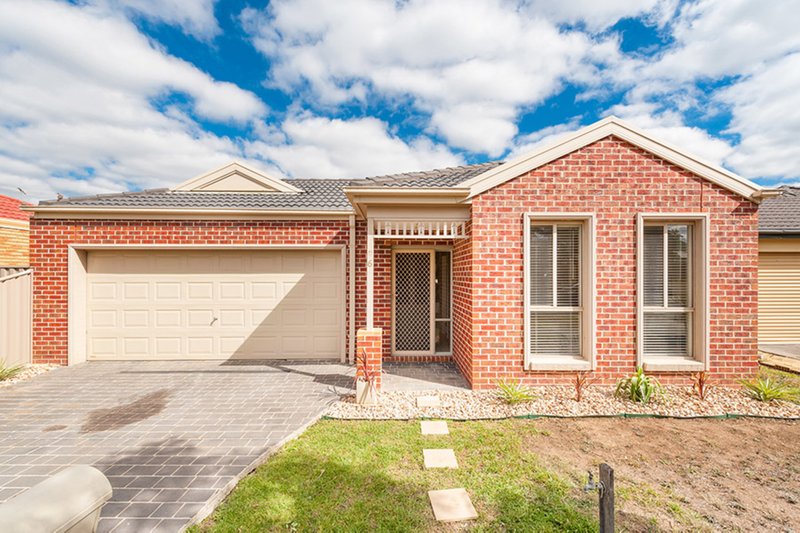 6 Berrima Close, Craigieburn VIC 3064