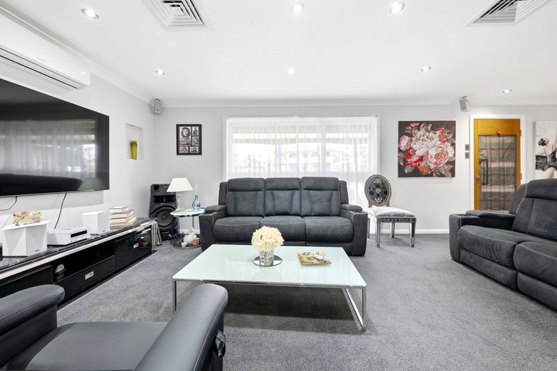 Photo - 6 Berry Street, Prairiewood NSW 2176 - Image 3