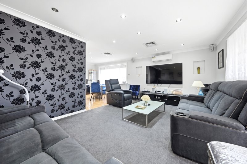 Photo - 6 Berry Street, Prairiewood NSW 2176 - Image 4