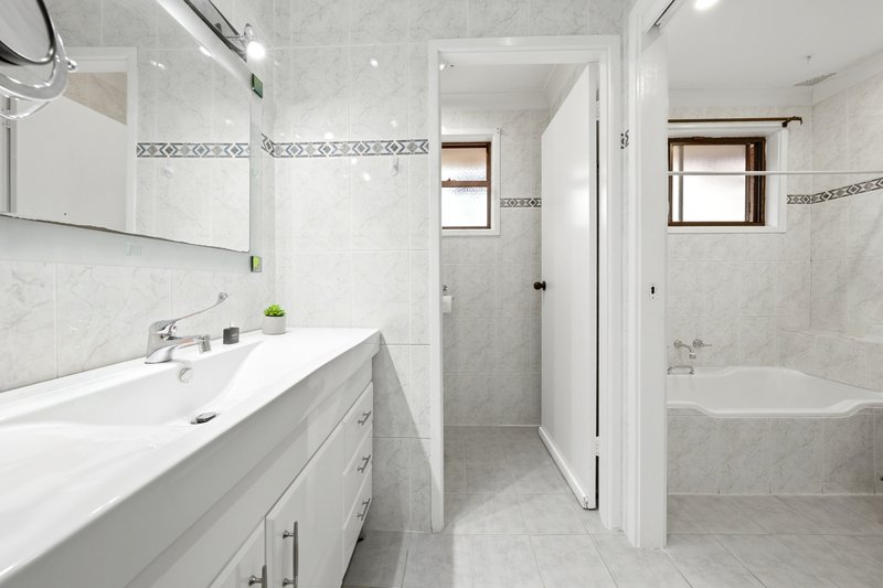 Photo - 6 Berry Street, Prairiewood NSW 2176 - Image 9