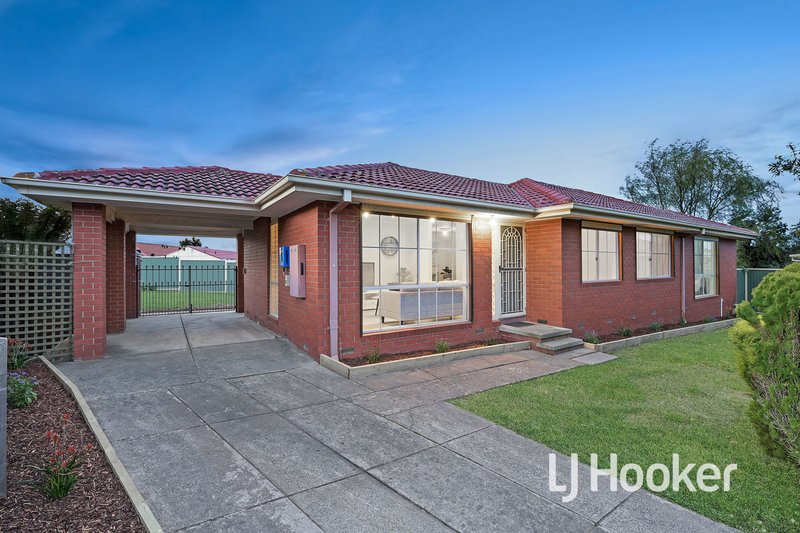 6 Bill Place, Hampton Park VIC 3976