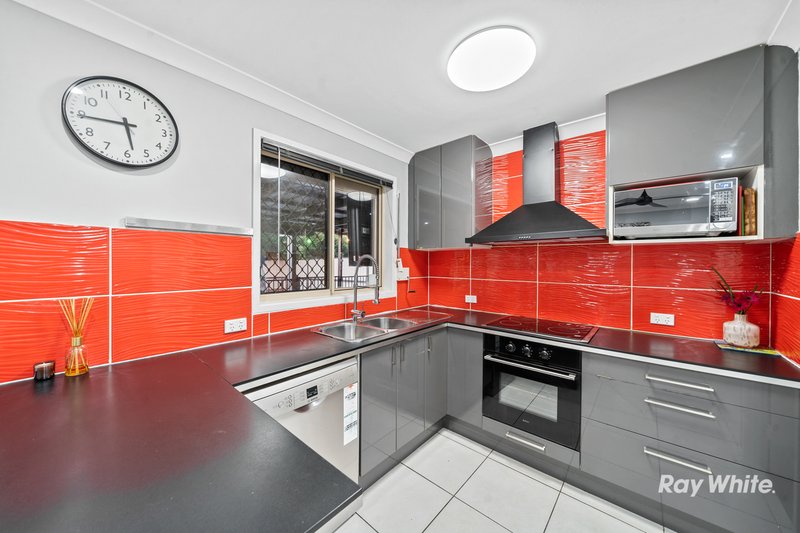 Photo - 6 Billabong Court, Regents Park QLD 4118 - Image 4