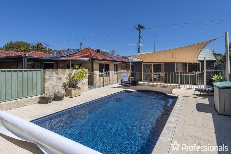 6 Biloxie Place, Warnbro WA 6169