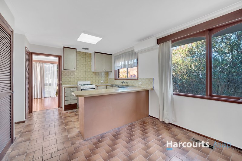 Photo - 6 Binya Court, Dandenong North VIC 3175 - Image 6