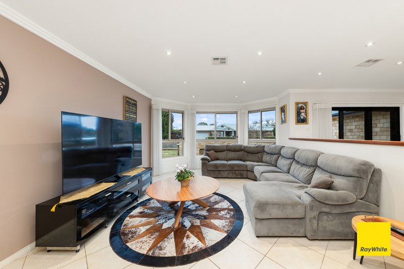 Photo - 6 Birch Drive, Bungendore NSW 2621 - Image 2