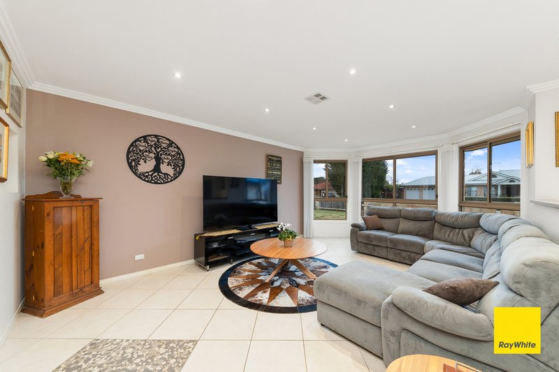 Photo - 6 Birch Drive, Bungendore NSW 2621 - Image 5