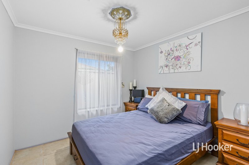 Photo - 6 Birkett Court, Altona Meadows VIC 3028 - Image 10