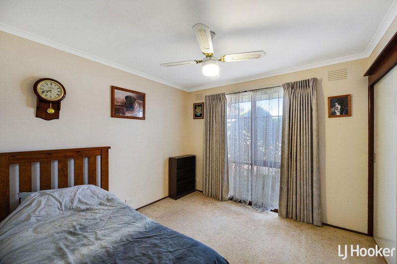 Photo - 6 Bishop Place, Melton West VIC 3337 - Image 12