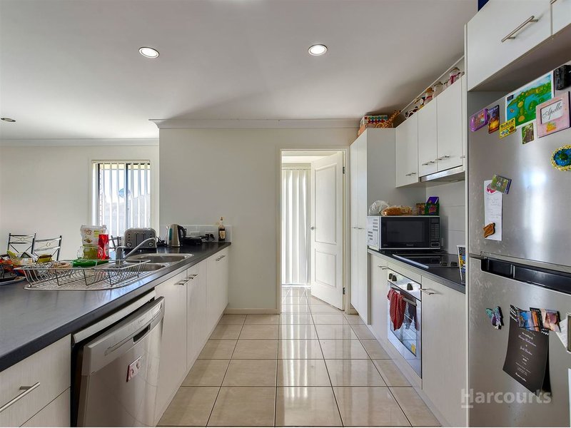 Photo - 6 Bitou Close, Morayfield QLD 4506 - Image 4