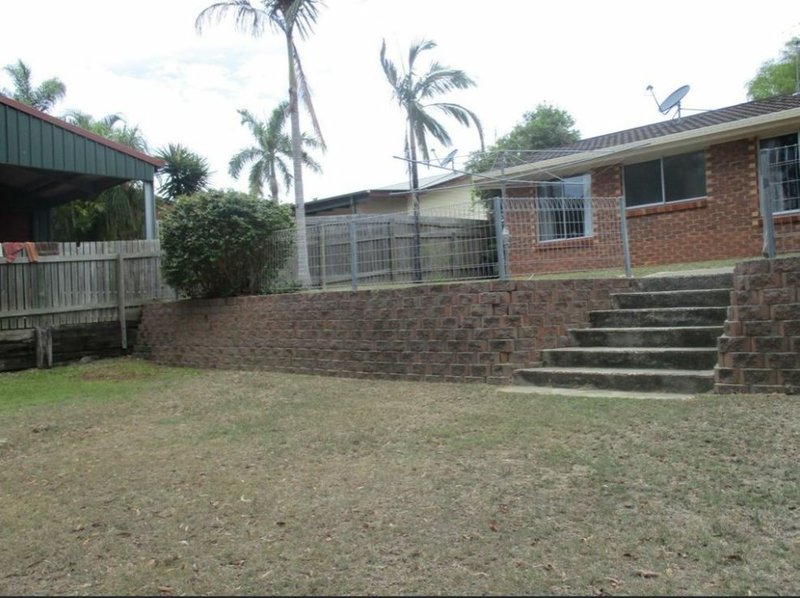 Photo - 6 Blackwell Street, Tannum Sands QLD 4680 - Image 2