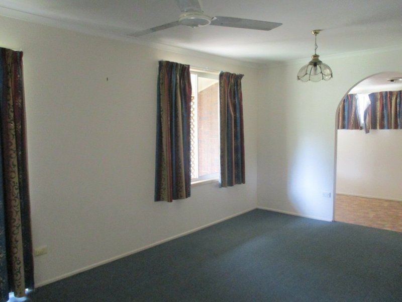 Photo - 6 Blackwell Street, Tannum Sands QLD 4680 - Image 5