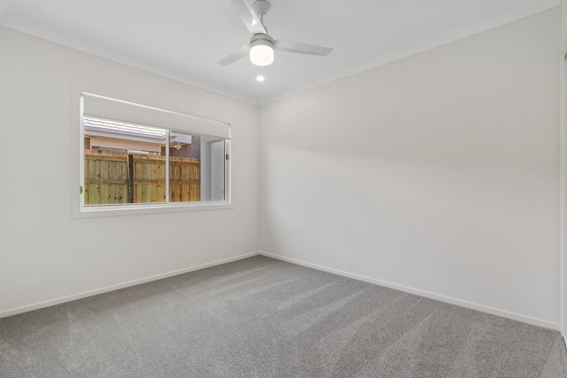 Photo - 6 Blackwood Street, Redland Bay QLD 4165 - Image 9