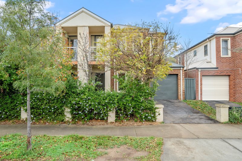 6 Blakeville Drive, Caroline Springs VIC 3023