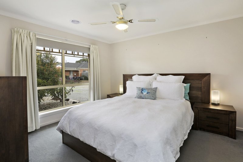 Photo - 6 Blande Court, Lara VIC 3212 - Image 5