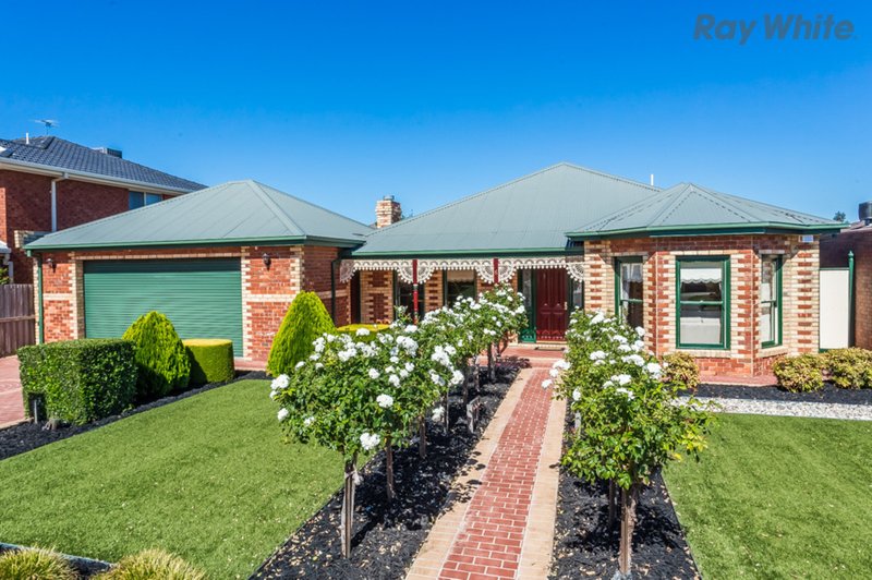 6 Blaxland Place, Taylors Lakes VIC 3038