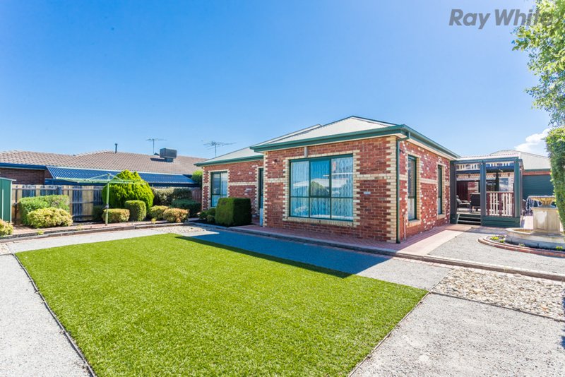 Photo - 6 Blaxland Place, Taylors Lakes VIC 3038 - Image 9