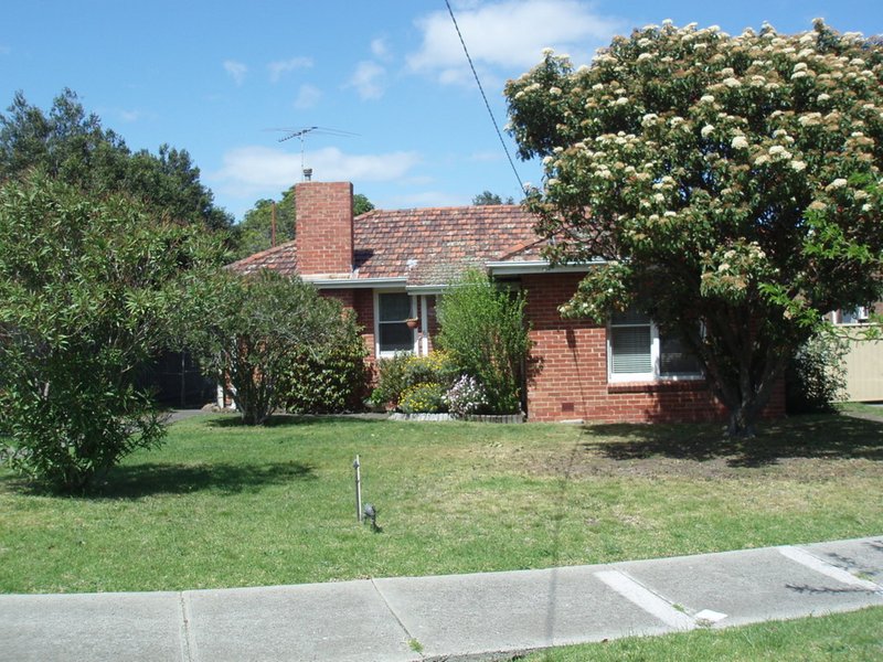 Photo - 6 Bliburg Street, Jacana VIC 3047 - Image 3