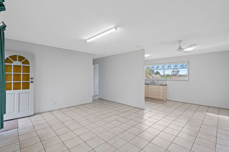Photo - 6 Bligh Street, Woodridge QLD 4114 - Image 2
