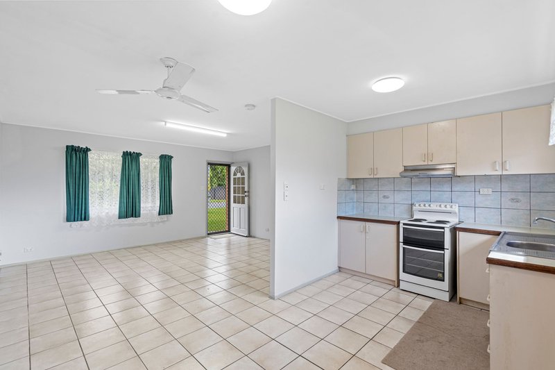 Photo - 6 Bligh Street, Woodridge QLD 4114 - Image 3