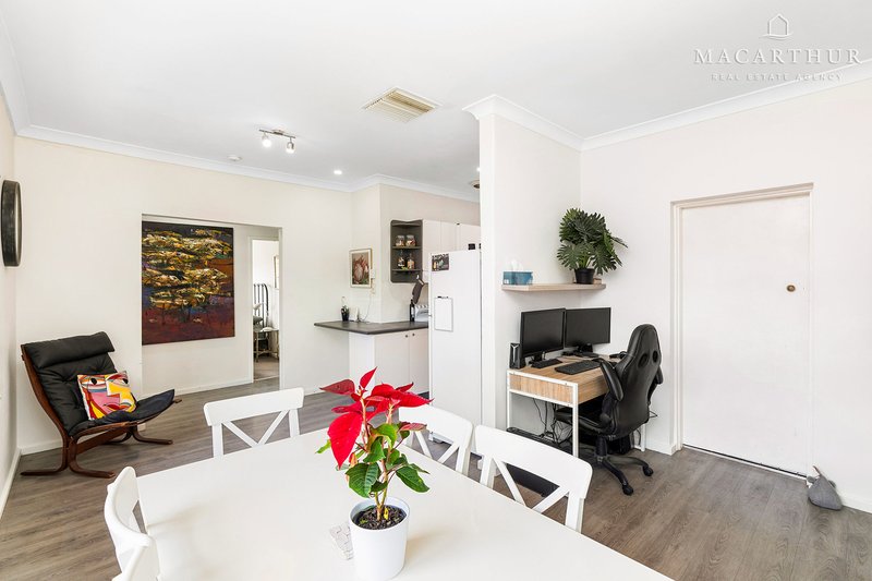 Photo - 6 Bluett Crescent, Turvey Park NSW 2650 - Image 7