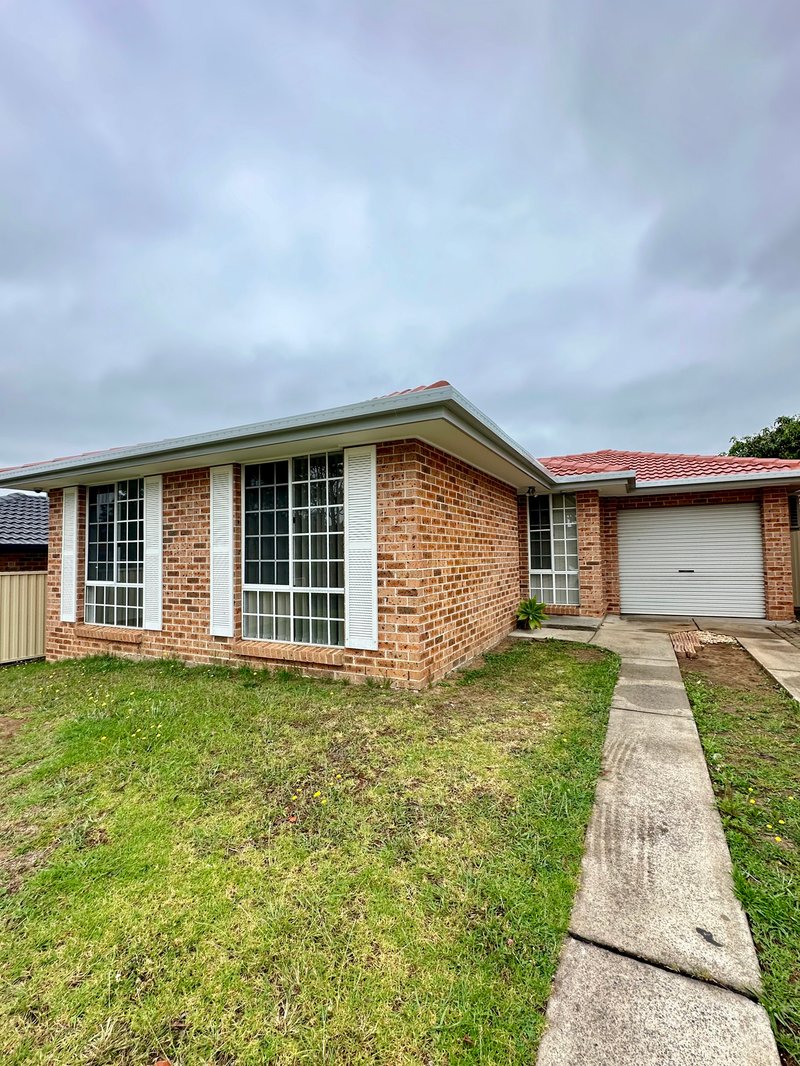 6 Bluff Street, Green Valley NSW 2168