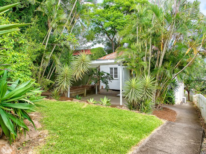 Photo - 6 Bonvale Lane, St Lucia QLD 4067 - Image 3