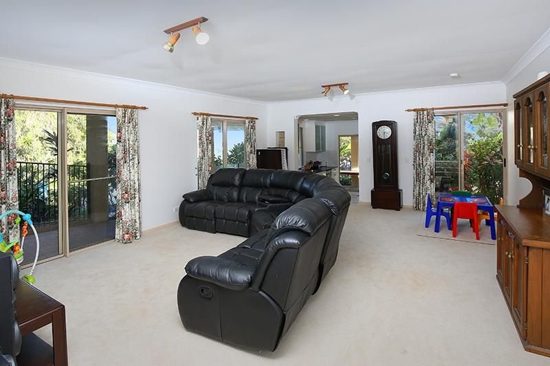 Photo - 6 Boonabah Place, Caloundra West QLD 4551 - Image 3