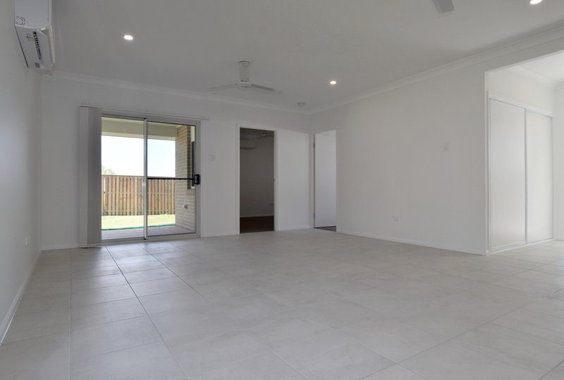 Photo - 6 Boondooma Court, Boyne Island QLD 4680 - Image 8