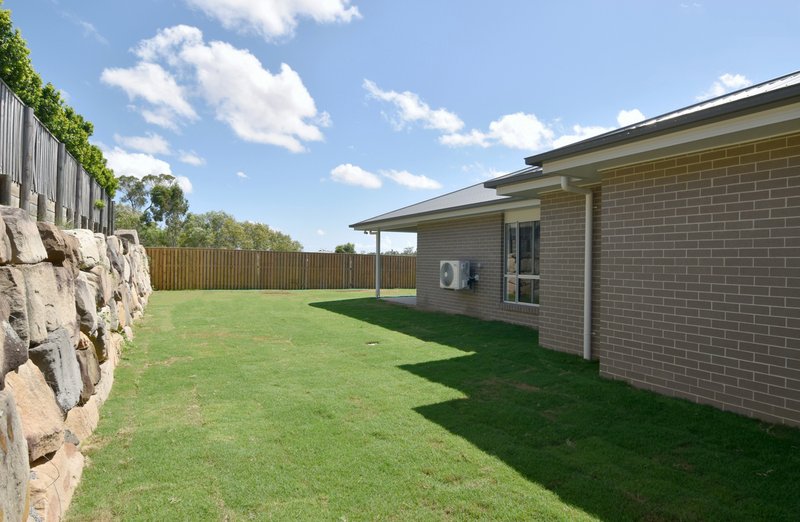 Photo - 6 Boondooma Court, Boyne Island QLD 4680 - Image 25