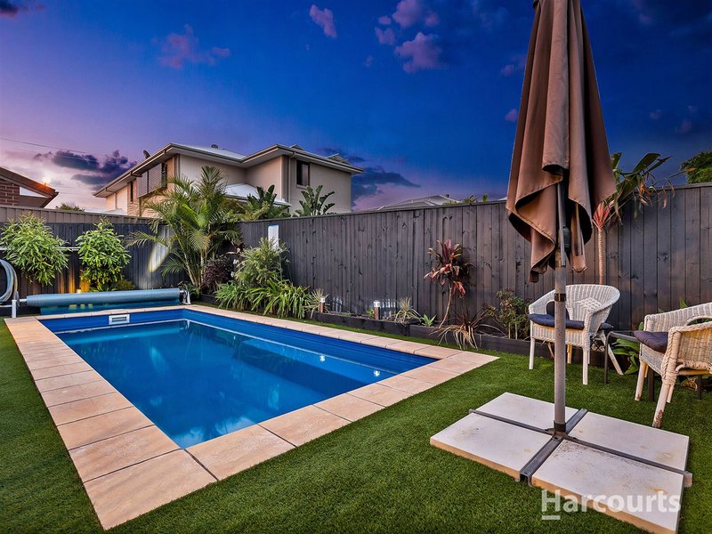 Photo - 6 Booyong Place, Bridgeman Downs QLD 4035 - Image 3