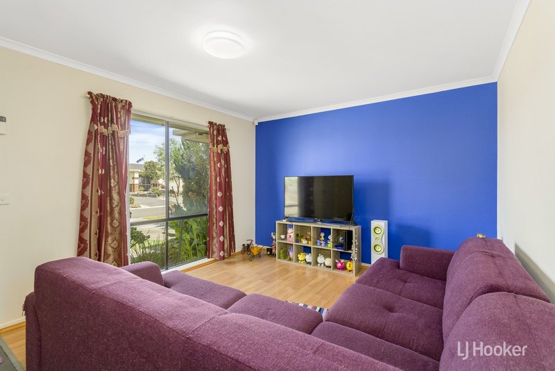 Photo - 6 Bordeaux Drive, Hoppers Crossing VIC 3029 - Image 5