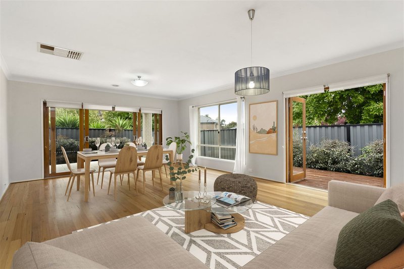 Photo - 6 Borrack Crescent, Mernda VIC 3754 - Image 2