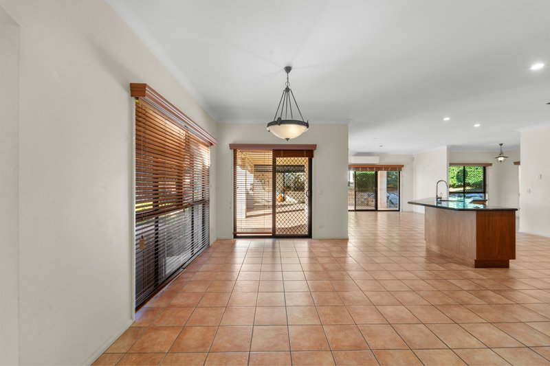 Photo - 6 Borumba Court, Albany Creek QLD 4035 - Image 13