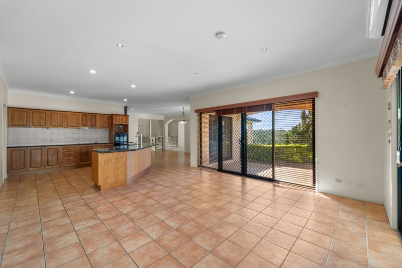 Photo - 6 Borumba Court, Albany Creek QLD 4035 - Image 14