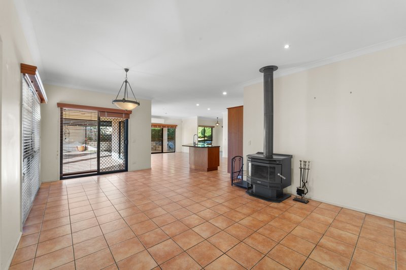 Photo - 6 Borumba Court, Albany Creek QLD 4035 - Image 17