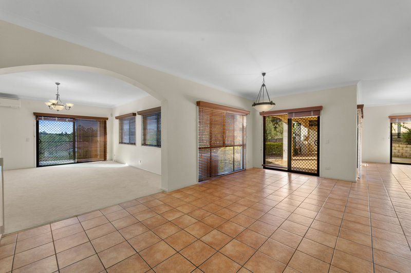 Photo - 6 Borumba Court, Albany Creek QLD 4035 - Image 18
