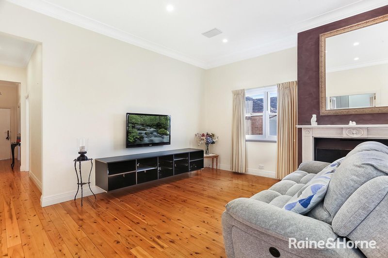 Photo - 6 Bower Street, Roselands NSW 2196 - Image 3