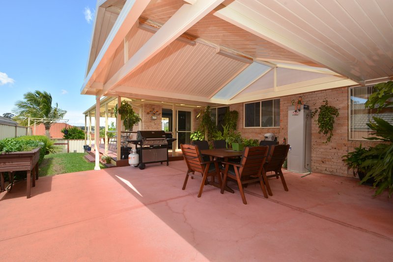 Photo - 6 Bracken Close, Cameron Park NSW 2285 - Image 2