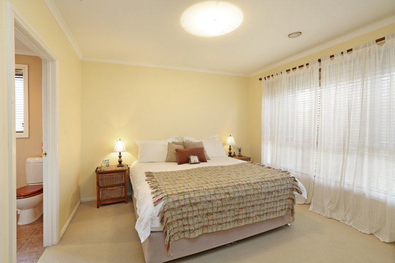 Photo - 6 Bracknell Court, Lara VIC 3212 - Image 7