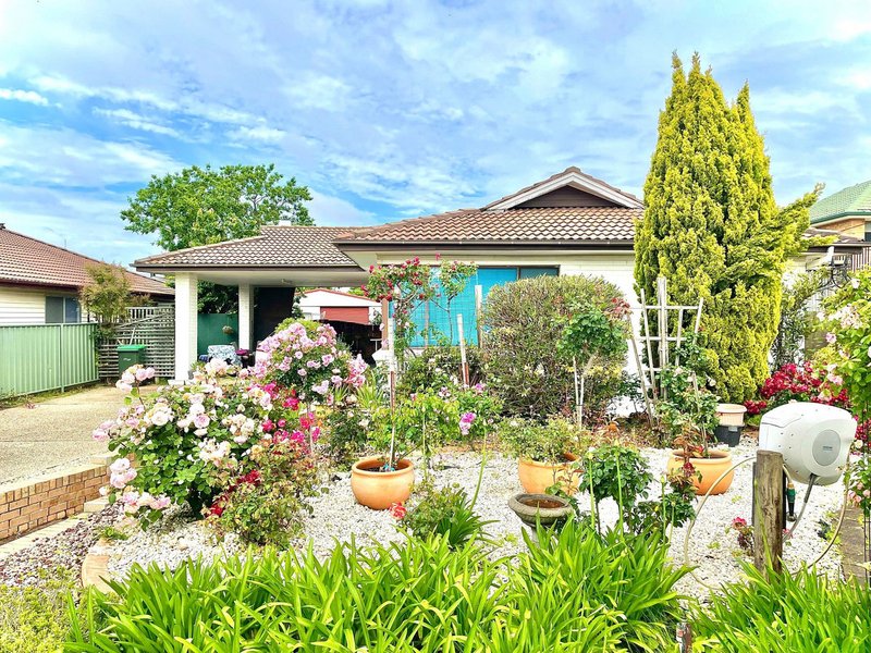 Photo - 6 Bradford Drive, Goulburn NSW 2580 - Image