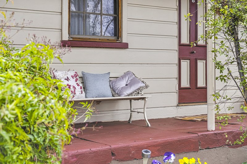 Photo - 6 Bradley Street, Goulburn NSW 2580 - Image 2