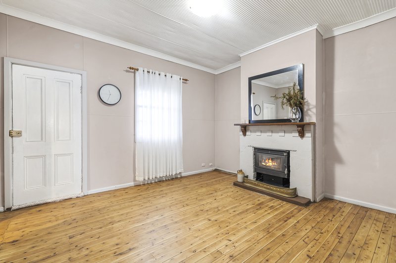 Photo - 6 Bradley Street, Goulburn NSW 2580 - Image 4