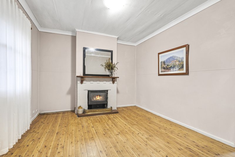 Photo - 6 Bradley Street, Goulburn NSW 2580 - Image 5