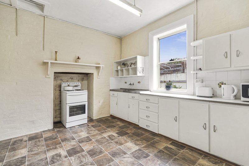Photo - 6 Bradley Street, Goulburn NSW 2580 - Image 6