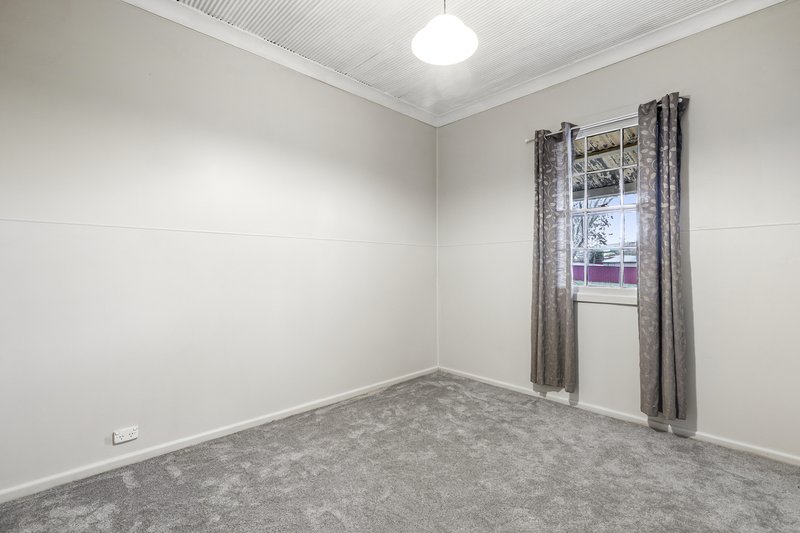 Photo - 6 Bradley Street, Goulburn NSW 2580 - Image 11