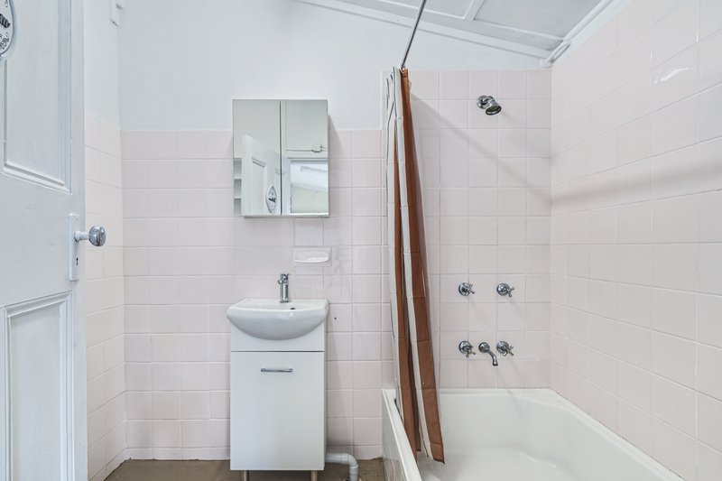 Photo - 6 Bradley Street, Goulburn NSW 2580 - Image 13