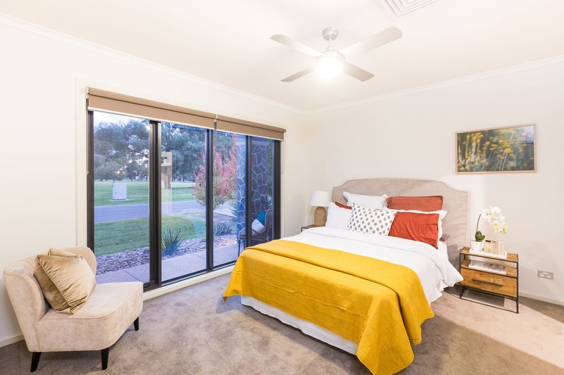 Photo - 6 Brassie Place, Mildura VIC 3500 - Image 3