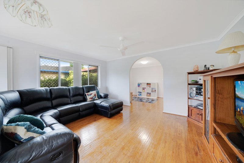 Photo - 6 Brennan Parade, Strathpine QLD 4500 - Image 2