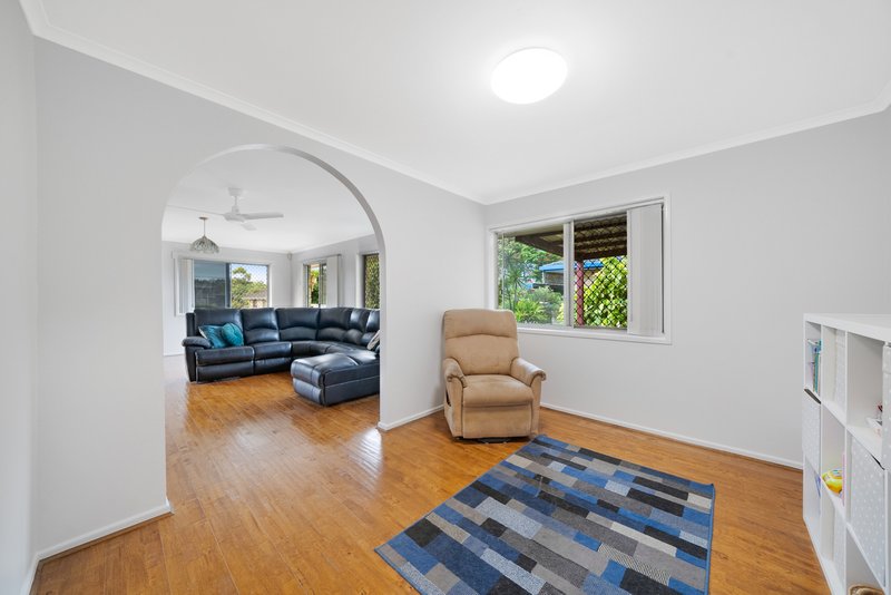 Photo - 6 Brennan Parade, Strathpine QLD 4500 - Image 3